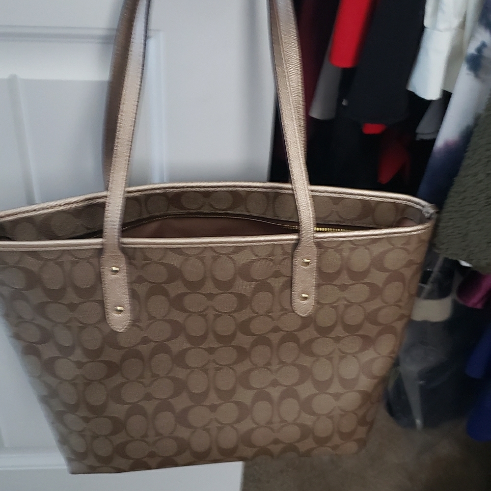 BRAND NEW COACH BAG!!